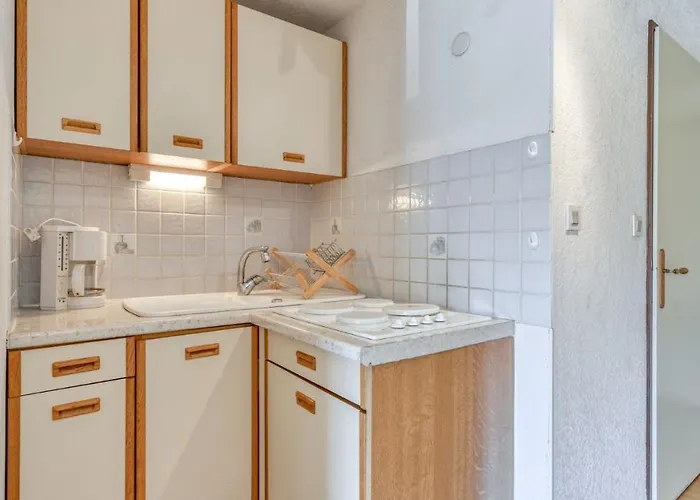 Nauticap - 423 - Vue Piscine - 5 Pers *